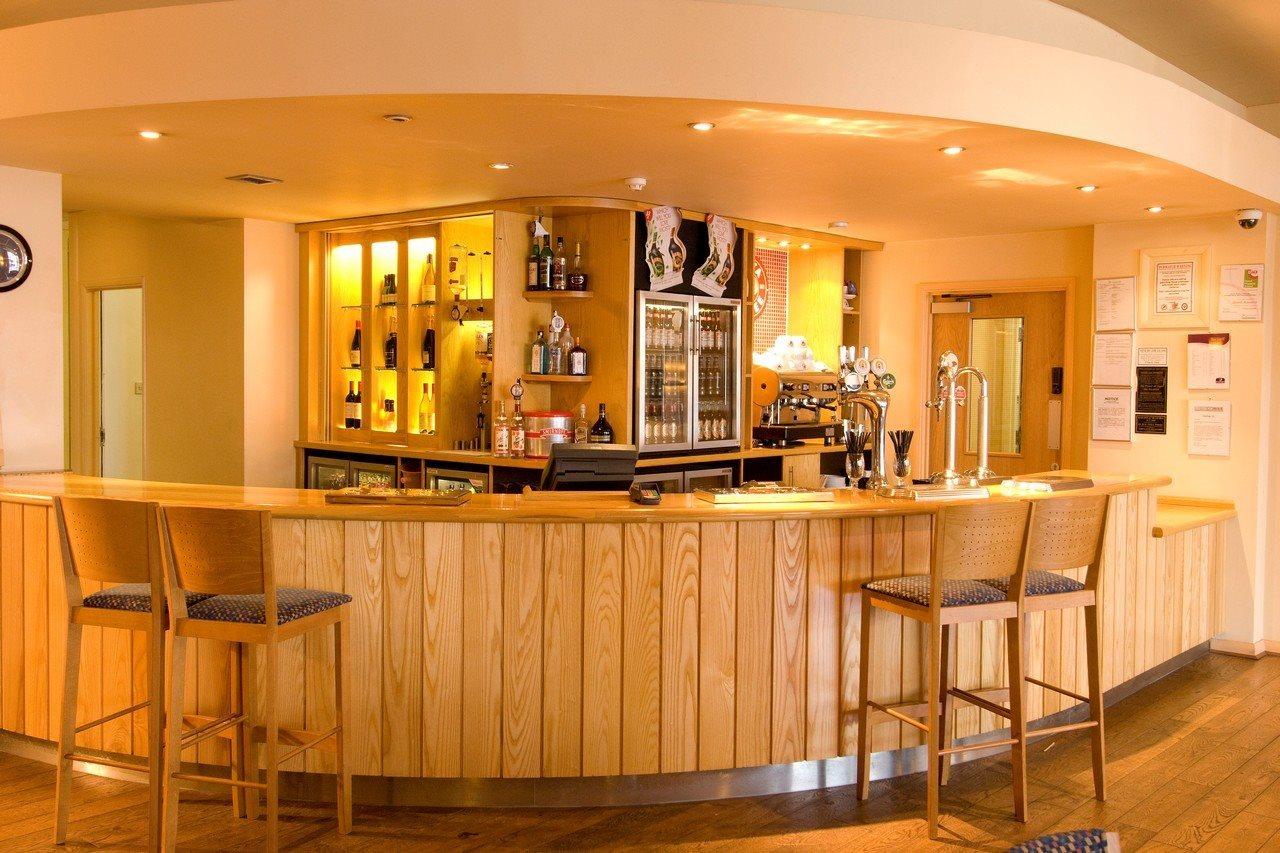 Premier Inn West Bromwich Central Экстерьер фото