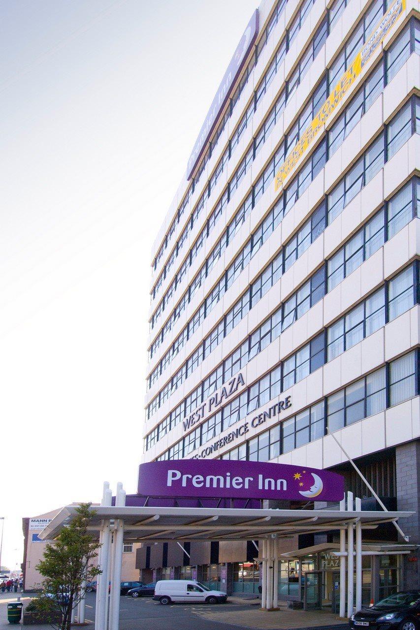 Premier Inn West Bromwich Central Экстерьер фото