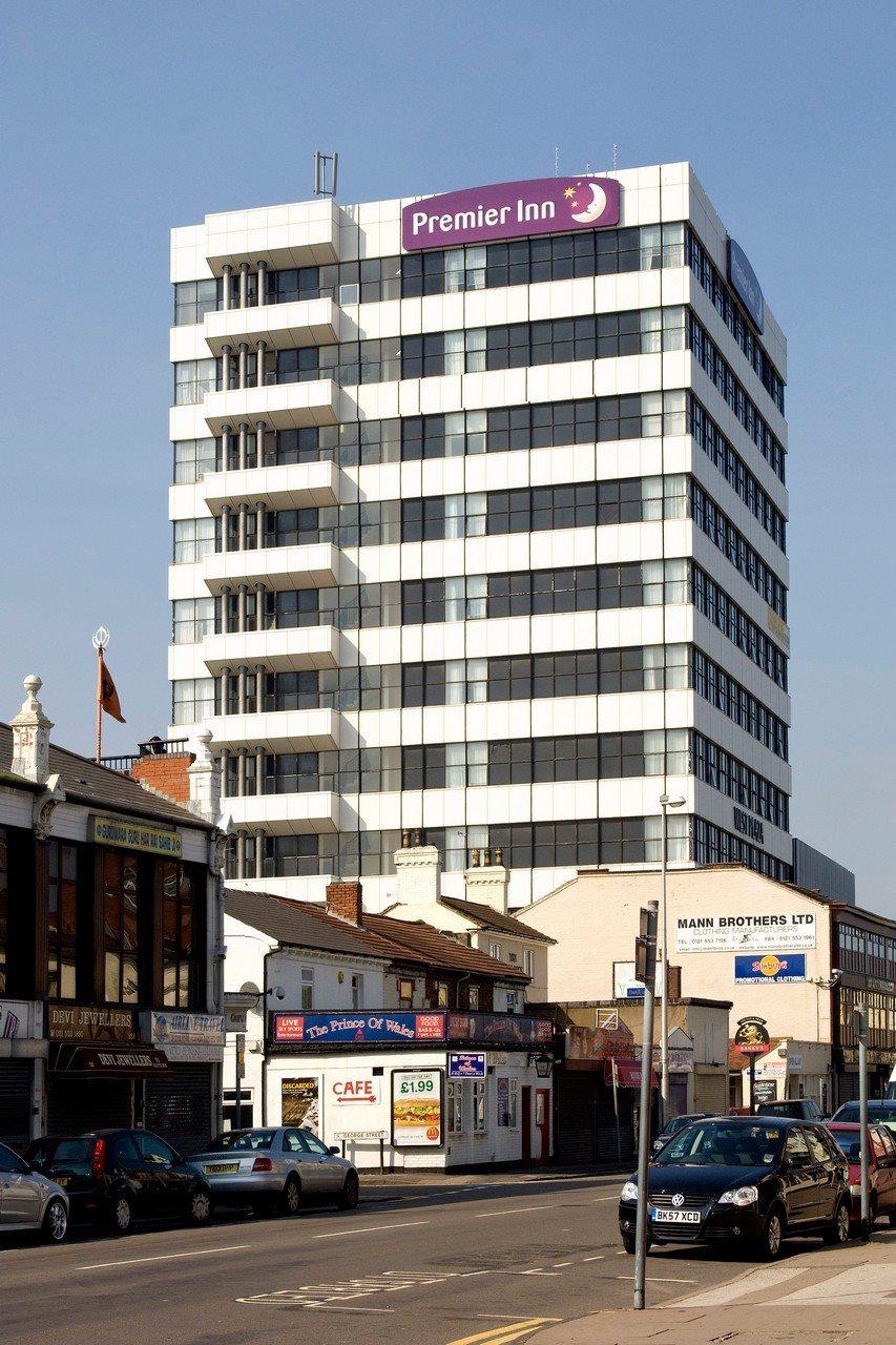 Premier Inn West Bromwich Central Экстерьер фото